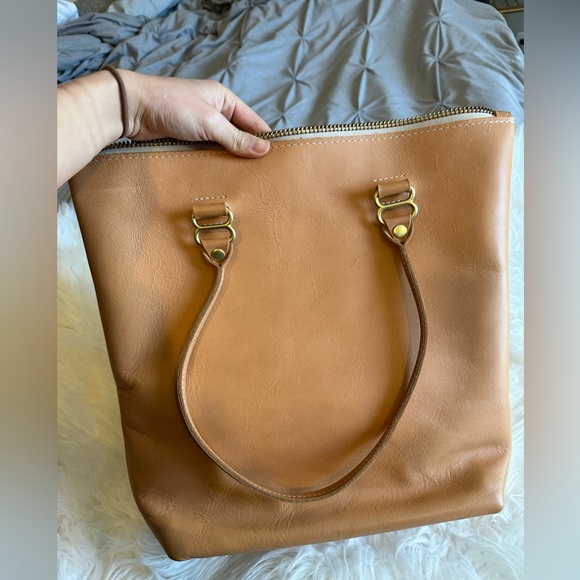 Hustle and Hide | NATURAL UNDYED LEATHER TOTE - Picture 5 of 5